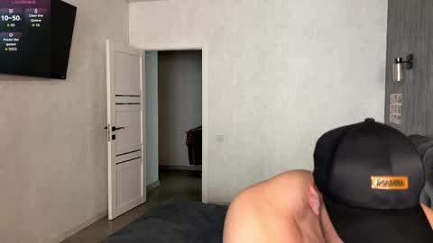 michaelbradley_for_u online show from May 13, 7:49 am