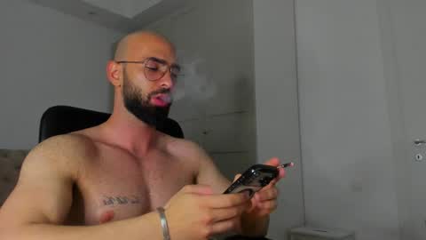 MichaelEvansx online show from April 30, 12:06 am