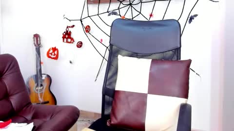 Michael  Contenido explcito online show from October 17, 2:15 am