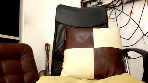 Michael  Contenido explcito online show from October 15, 1:57 am