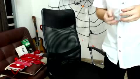 Michael  Contenido explcito online show from October 14, 1:56 am