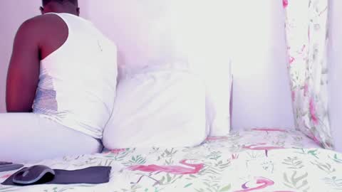 Snapshot of michaell_james chatting on December 7, 7:43 pm Michaell online show from December 7, 7:43 pm