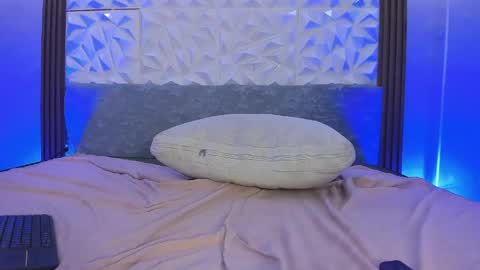 MICHEAL online show from March 23, 8:31 am