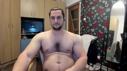 michaelragnar90 online show from May 17, 6:32 am