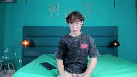 Michell Heisenberg online show from May 14, 8:18 pm