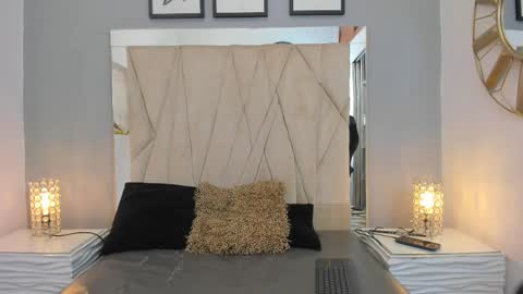 Snapshot of mickey_beasley chatting on October 20, 12:14 am mickey online show from October 20, 12:14 am