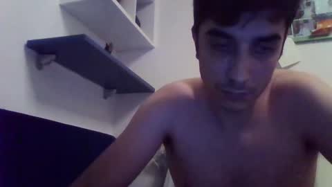 micky_law88 online show from September 16, 9:37 pm