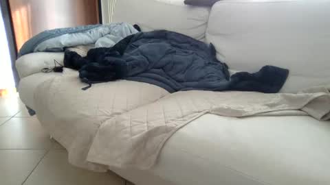 micky_law88 online show from January 10, 9:35 am