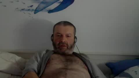 Snapshot of midhir chatting on February 9, 1:23 am kike online show from February 9, 1:23 am