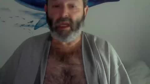 Snapshot of midhir chatting on December 22, 3:22 pm kike online show from December 22, 3:22 pm