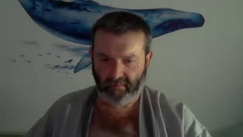 Snapshot of midhir chatting on December 18, 4:39 pm kike online show from December 18, 4:39 pm