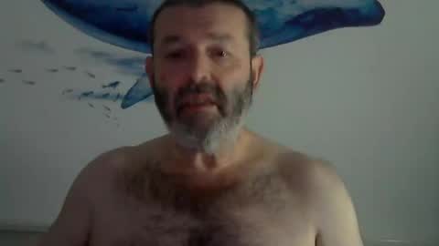 Snapshot of midhir chatting on December 5, 3:17 pm kike online show from December 5, 3:17 pm