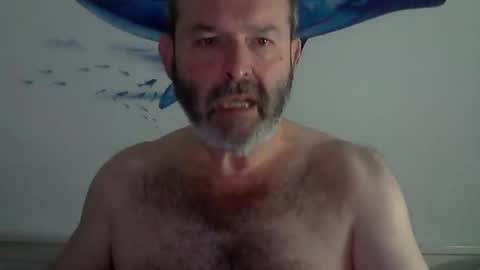 Snapshot of midhir chatting on December 4, 4:05 pm kike online show from December 4, 4:05 pm