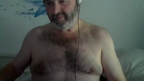 Snapshot of midhir chatting on February 10, 3:32 pm kike online show from February 10, 3:32 pm