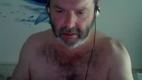Snapshot of midhir chatting on January 9, 3:34 pm kike online show from January 9, 3:34 pm