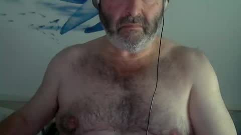 Snapshot of midhir chatting on January 6, 3:19 pm kike online show from January 6, 3:19 pm