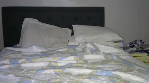 Midnight and Ivory online show from February 18, 2:31 am