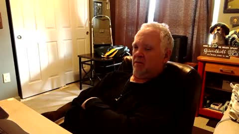 Snapshot of midwestdad09 chatting on October 7, 6:45 pm midwestdad09 online show from October 7, 6:45 pm