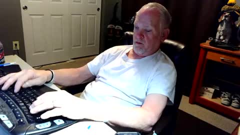 midwestdad09 online show from June 19, 9:26 am