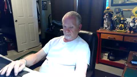 midwestdad09 online show from May 14, 12:30 am