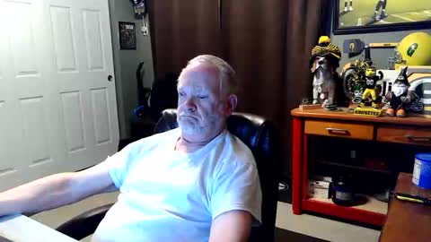 midwestdad09 online show from May 4, 9:00 am