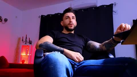 Snapshot of mightyaaron chatting on September 21, 3:17 am MightyAaron online show from September 21, 3:17 am