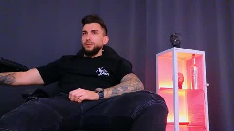 Snapshot of mightyaaron chatting on February 6, 2:48 pm MightyAaron online show from February 6, 2:48 pm