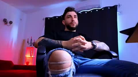 MightyAaron online show from January 12, 7:01 am