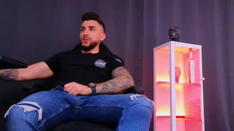 Snapshot of mightyaaron chatting on February 8, 6:01 pm MightyAaron online show from February 8, 6:01 pm