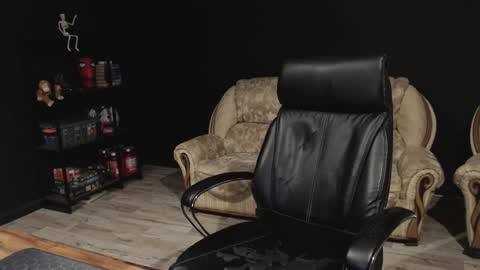 Snapshot of mihasikd chatting on October 31, 6:55 pm Misha Winchester online show from October 31, 6:55 pm