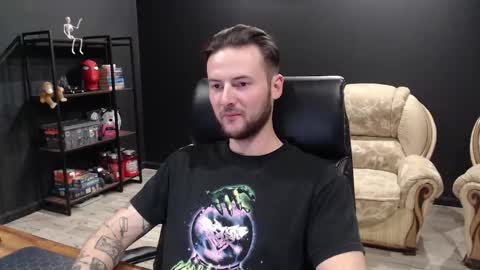 Snapshot of mihasikd chatting on October 16, 6:05 pm Misha Winchester online show from October 16, 6:05 pm