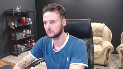 Snapshot of mihasikd chatting on October 23, 6:39 am Misha Winchester online show from October 23, 6:39 am