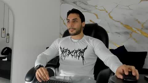 Snapshot of miike_stone1 chatting on October 9, 1:38 pm Daniel online show from October 9, 1:38 pm