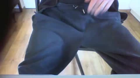 Snapshot of mik116 chatting on September 15, 1:12 pm mik online show from September 15, 1:12 pm