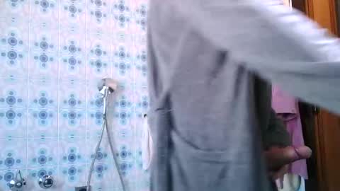 Snapshot of mikamale chatting on January 16, 10:32 am Mika online show from January 16, 10:32 am