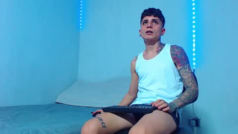Mike IMDEPENDIENT MODEL online show from December 7, 3:14 am