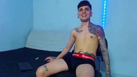 Mike IMDEPENDIENT MODEL online show from December 29, 2:17 am