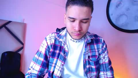 Mike  online show from December 4, 12:01 pm