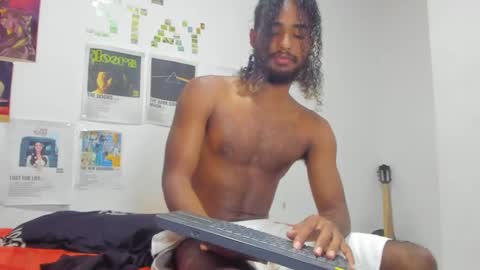 mike__thomson_ online show from January 24, 9:47 pm