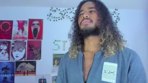 mike__thomson_ online show from January 16, 10:02 pm