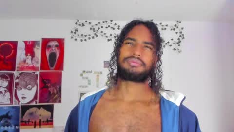mike__thomson_ online show from January 29, 3:26 pm