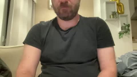 Snapshot of mike_berlin1 chatting on December 24, 2:21 am MIke online show from December 24, 2:21 am