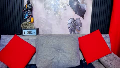   online show from March 11, 8:32 am