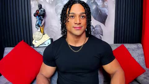 Snapshot of mike_estevess chatting on October 8, 1:59 pm online show from October 8, 1:59 pm