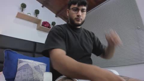  MIKE FOXXX online show from February 17, 9:30 am