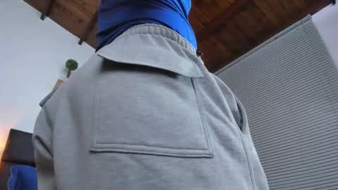  MIKE FOXXX online show from February 19, 1:18 pm