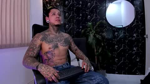 M I K E online show from October 28, 8:33 pm