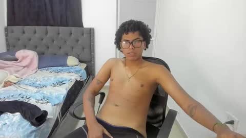 mike_master9 online show from October 20, 6:34 pm