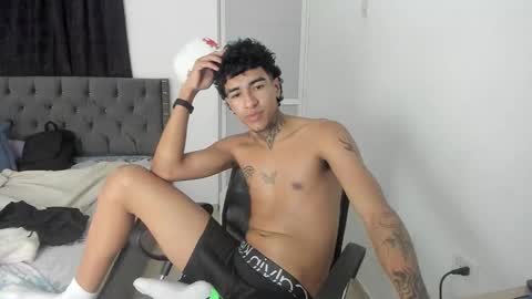 mike_master9 online show from November 8, 12:14 am