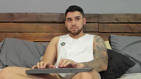 Mike Montoya online show from February 5, 1:23 am